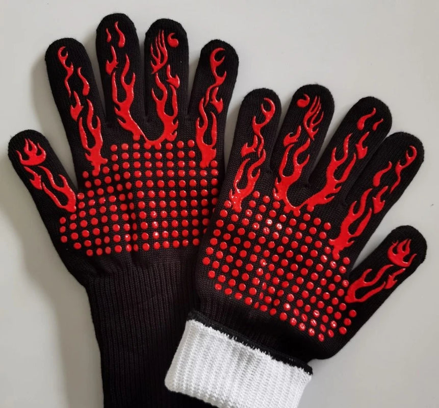 "Kitchen Fireproof Heat Resistant Silicone Gloves for BBQ, Baking, Grilling & Oven Cooking"